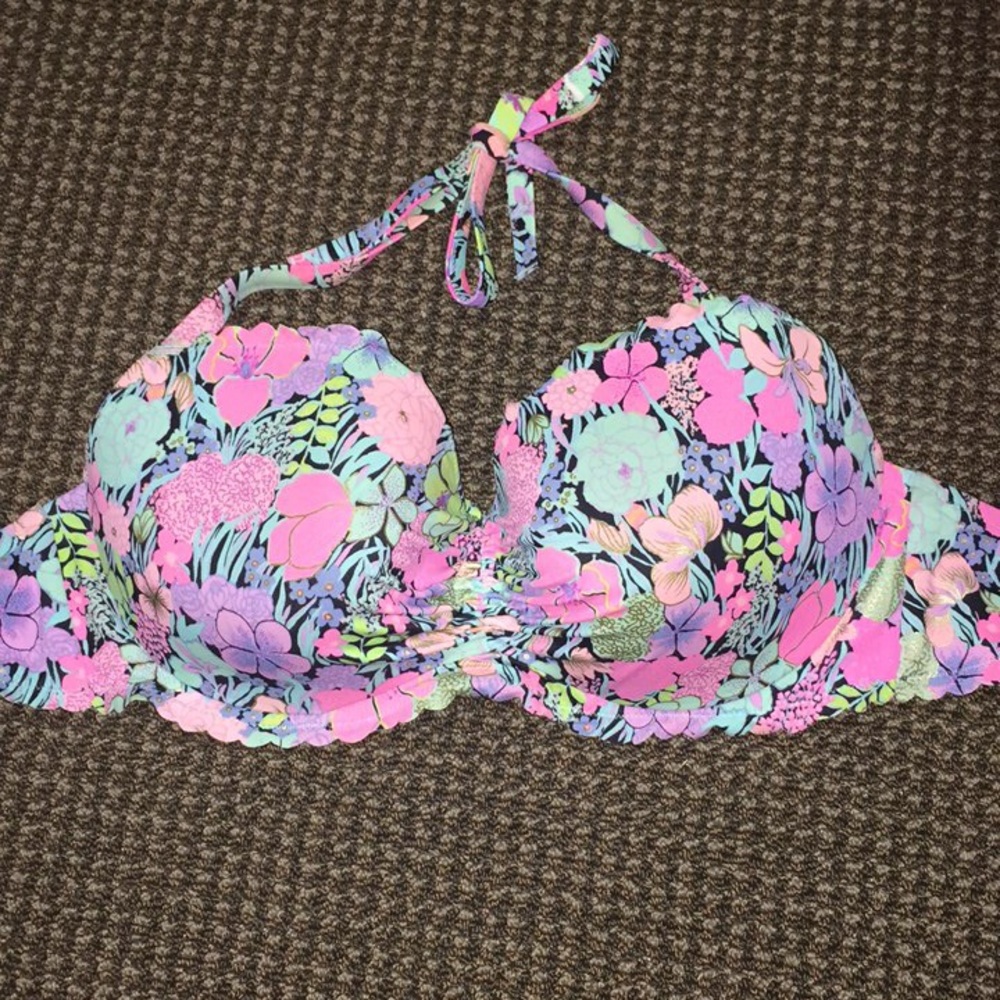 Victoria's Secret halter swim top 36DD