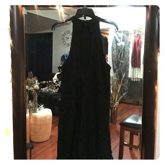 Endless High neck LBD!!🖤👠 - Picture 2 of 3