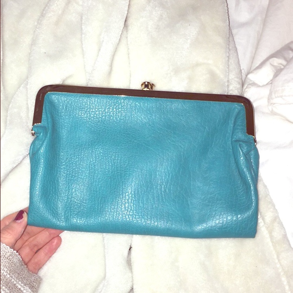 Hobo style clutch wallet