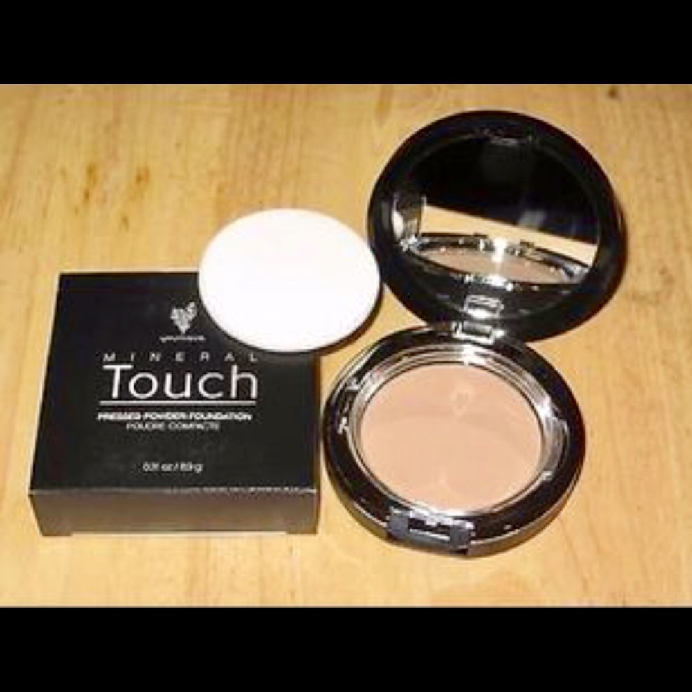 Younique Pressed Powder Taffeta