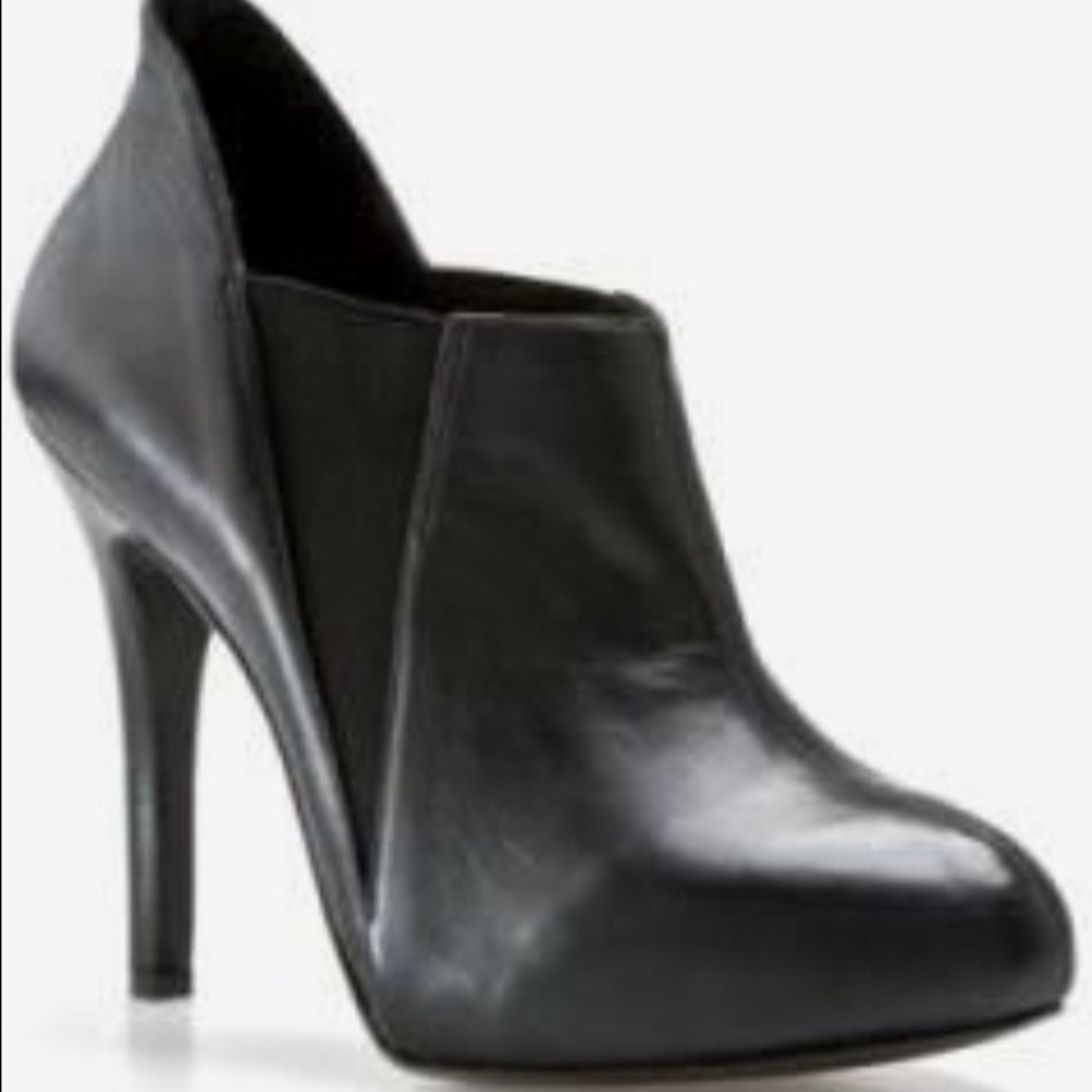 BCBG Platform Booties Stiletto Like New