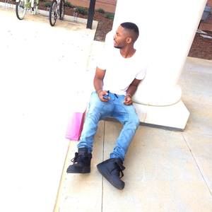 Meet your Posher, Laylan