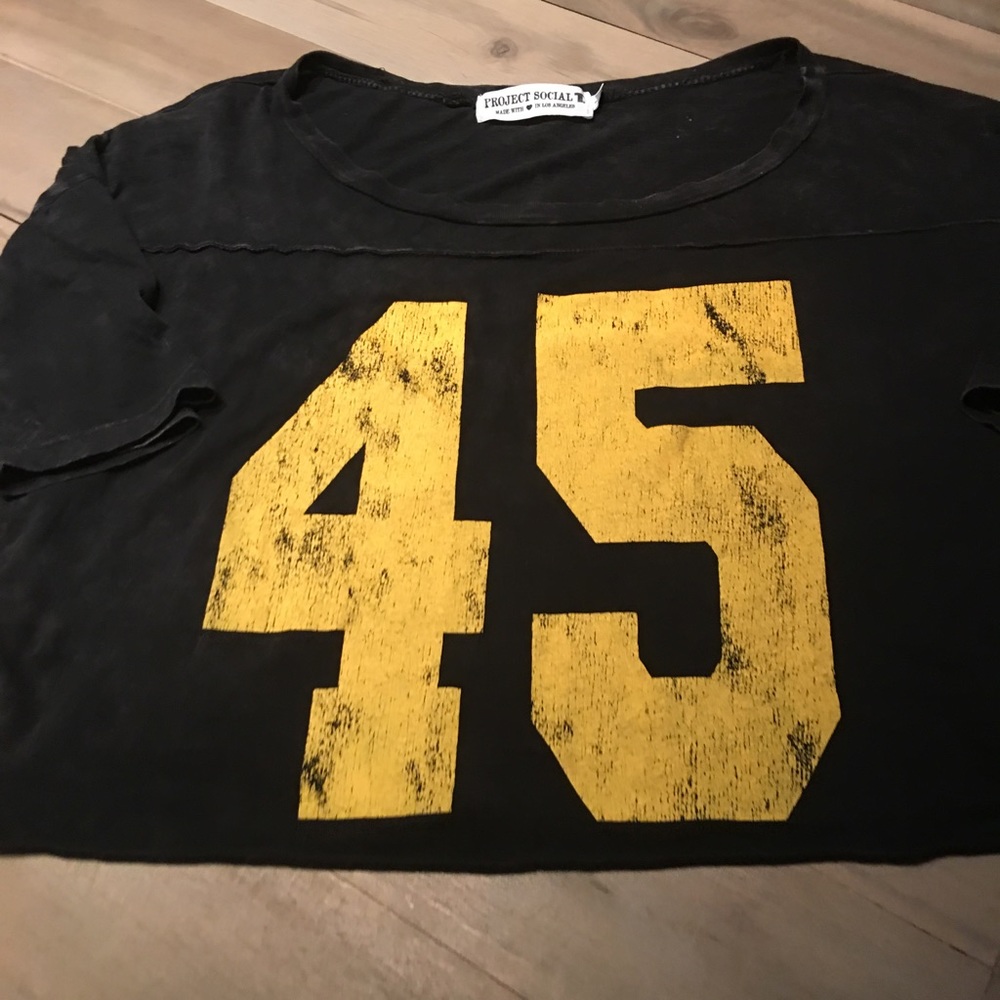 Project Social. High end t shirt brand sz L 1/2top