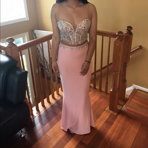 Selling my prom dress