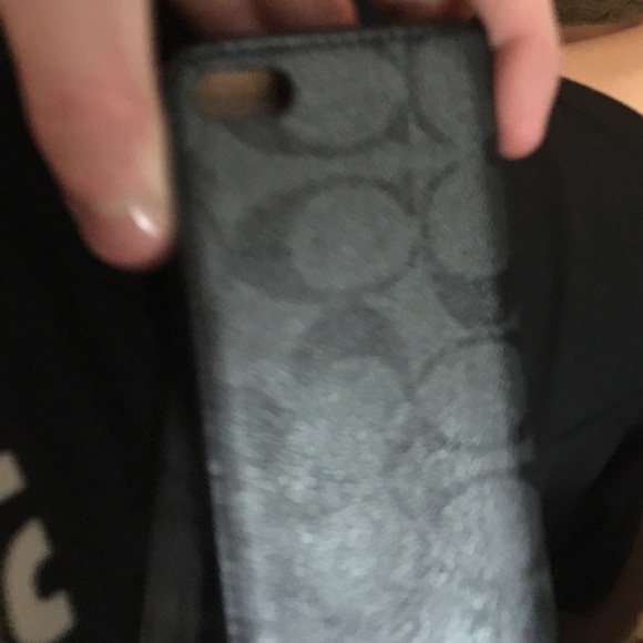 Coach case I phone 5 se - Picture 4 of 4