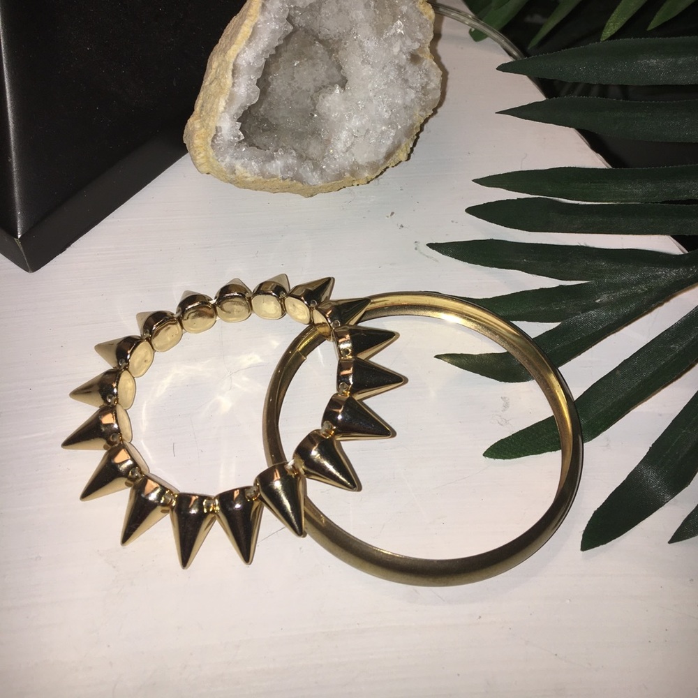 Bracelet gold spiky  and circle bracelet