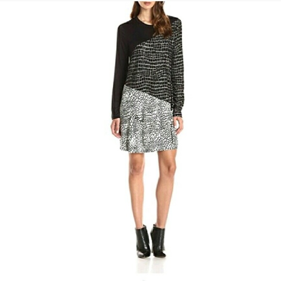 BCBGMaxAzria Dresses - *BCBG MAX AZRIA Dress/Tunic* BCBGMaxAzria Dresses - *BCBG MAX AZRIA Dress/Tunic*