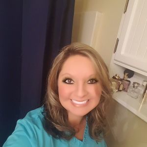 Meet your Posher, Valerie