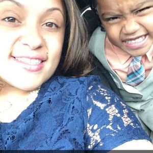 Meet your Posher, Mona