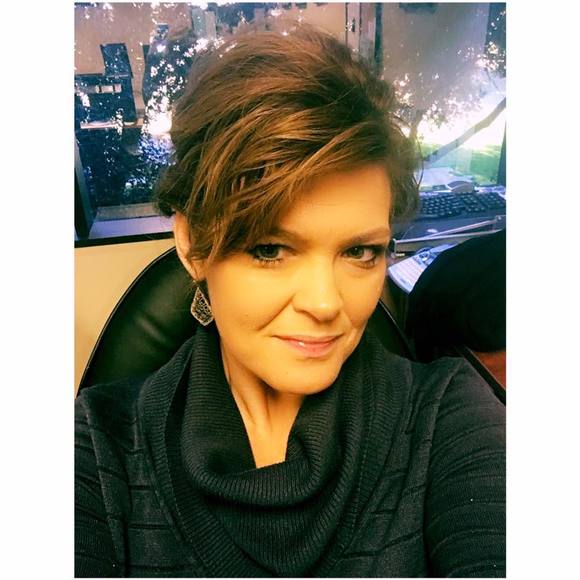 Meet your Posher, Melissa - Picture 1 of 1