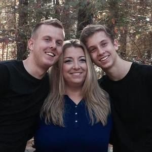 Meet your Posher, Sharon