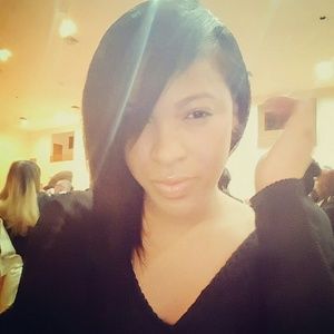 Meet your Posher, Jonina