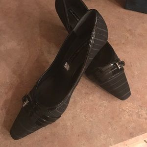 Bandolino pinstripped shoes, size 91/2, 3" heels