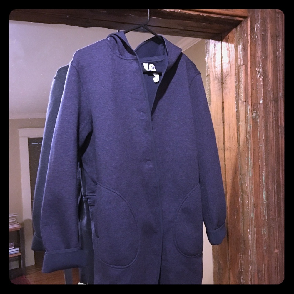 NWT- lululemon City Bound Wrap