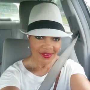 Meet your Posher, Yvette