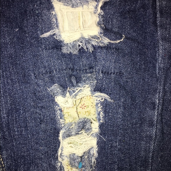Jeans - RED RIVET Capri Distressed Denim Sz 1 Jeans - RED RIVET Capri Distressed Denim Sz 1