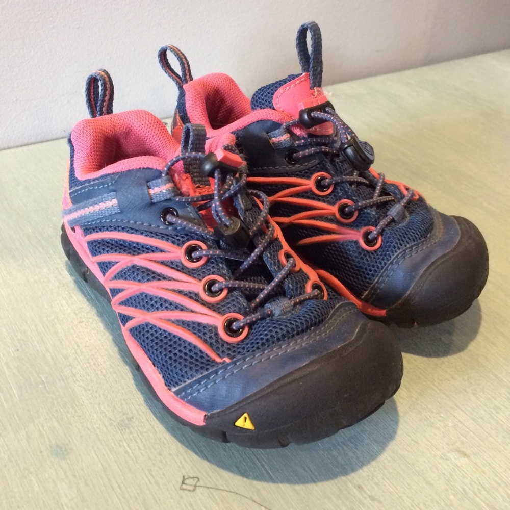 Girls Keen Sneakers (navy and pink)
