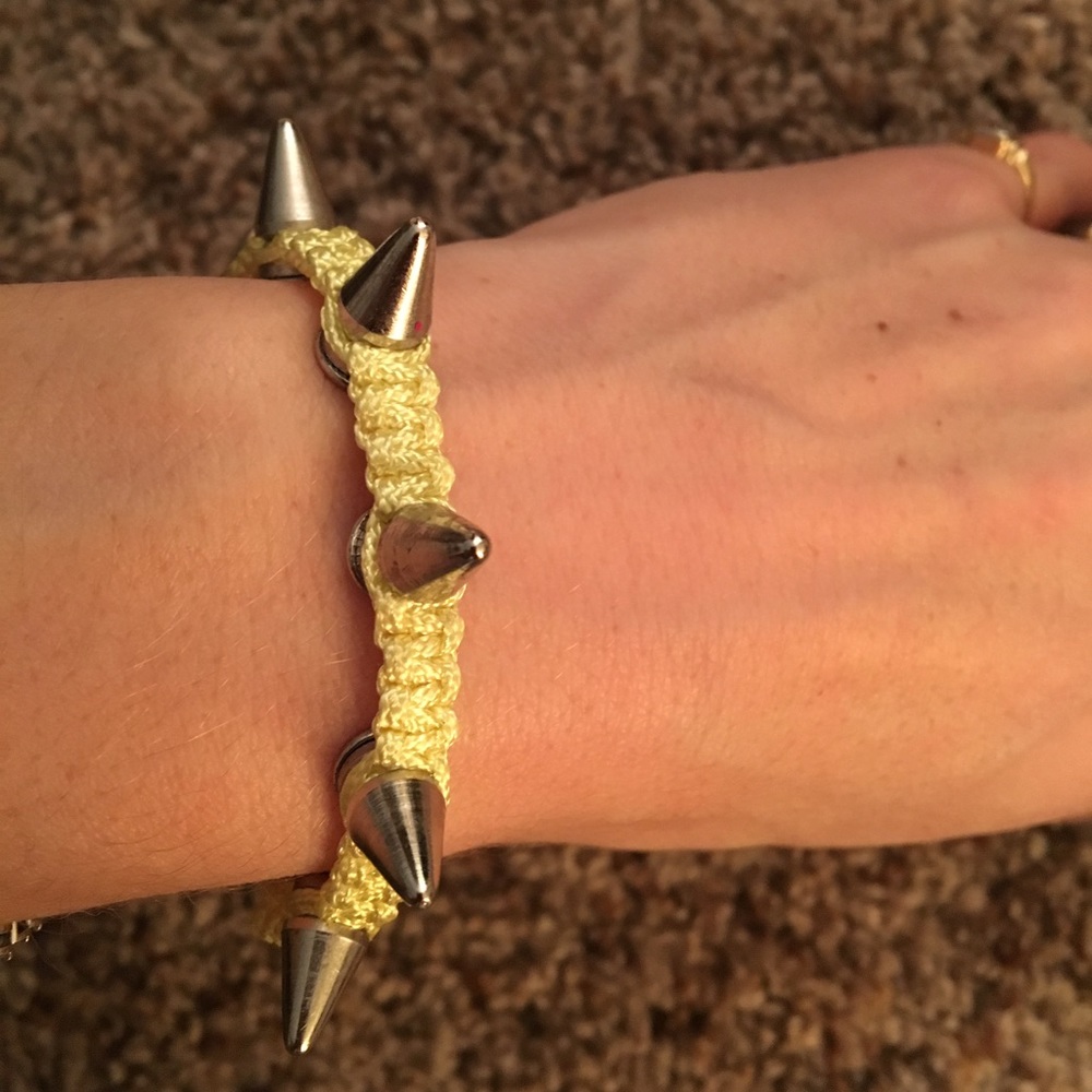 NWOT Yellow Silver spike bracelet