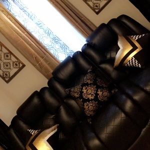 Meet your Posher, Dee