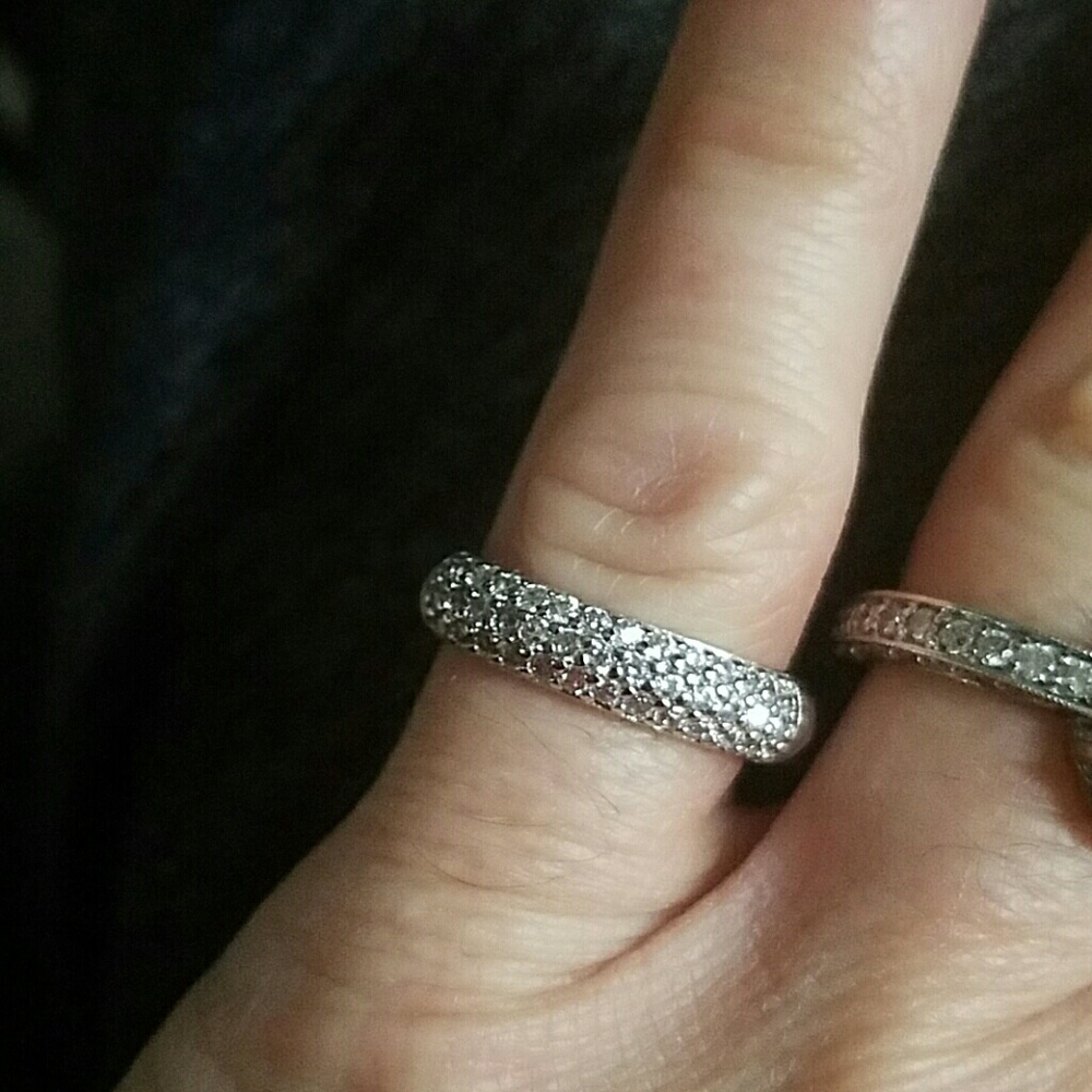 Band with three rows of white sapphires!