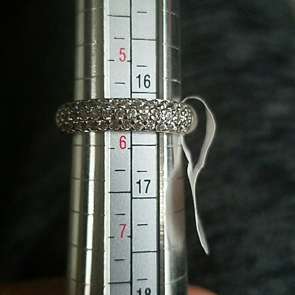 Band with three rows of white sapphires! - Picture 4 of 4