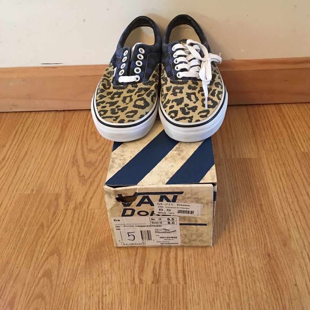 ❌SOLD❌NWOT Vans Classic Van Doren fall 2013 series