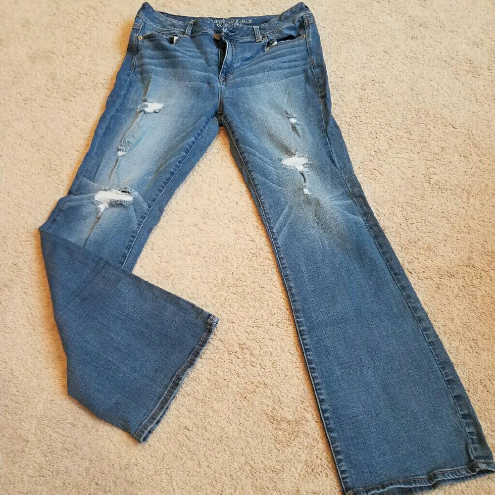 American Eagle destructed jeans.PLEASE MAKE OFFERS