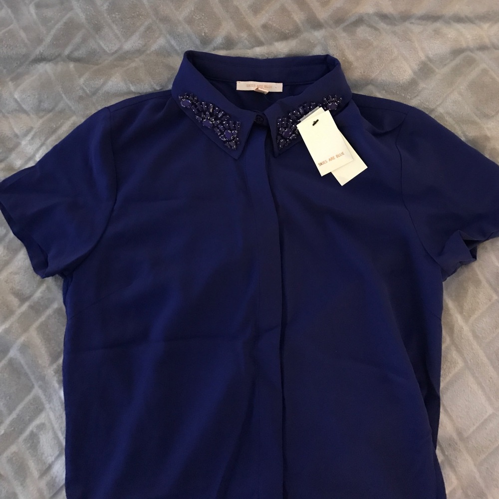 New violet button down blouse with collar detail