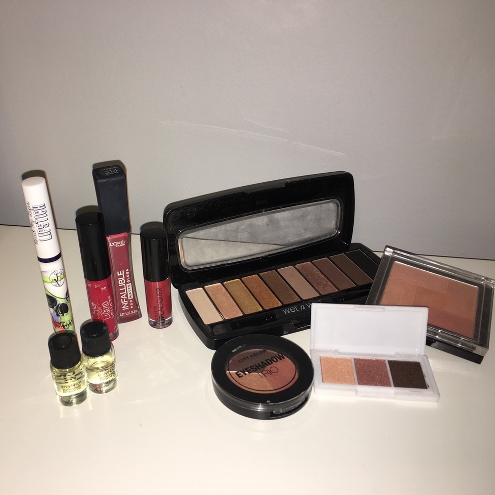 Huge Makeup Bundle!
