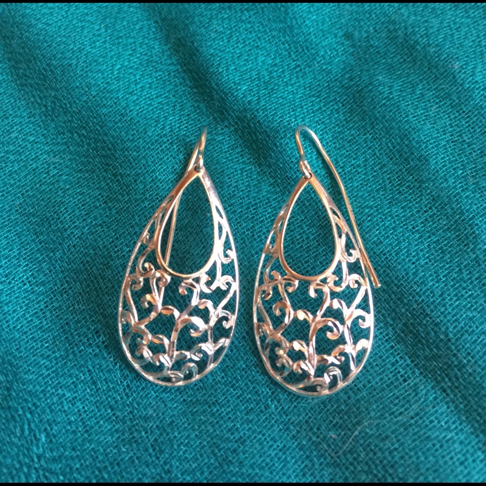 Silver filigree earrings