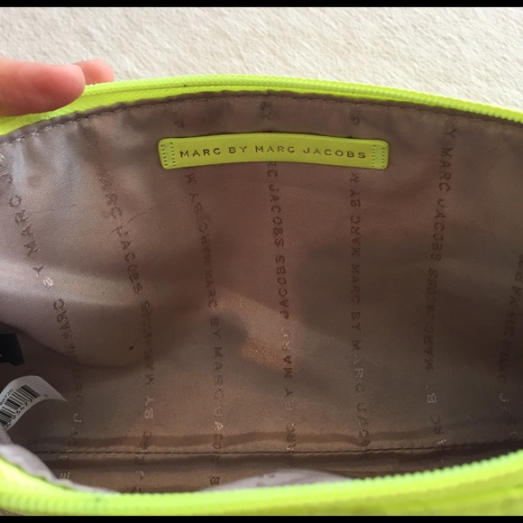 Marc Jacobs cosmetic case - Picture 5 of 9