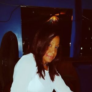 Meet your Posher, Loyda