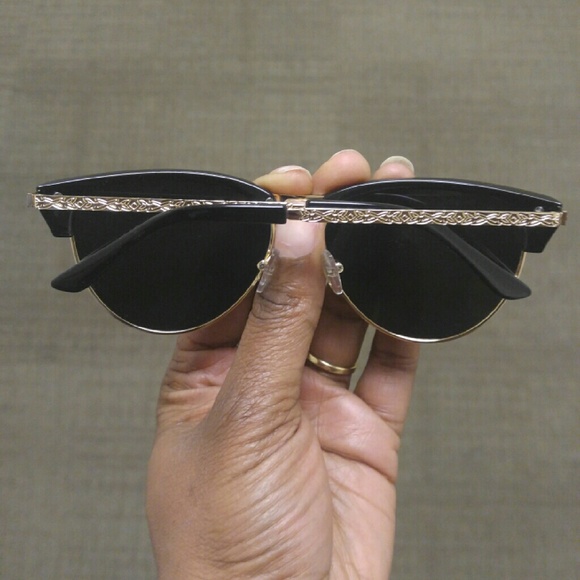 LAST ONE❗️Blue and gold mirror sunglasses! - Picture 2 of 3