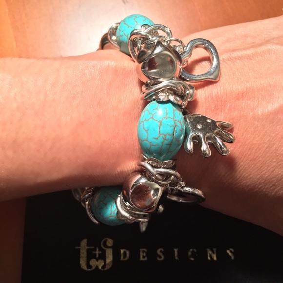 New Boutique T&J Turquoise Silver Charm Bracelet - Picture 3 of 4