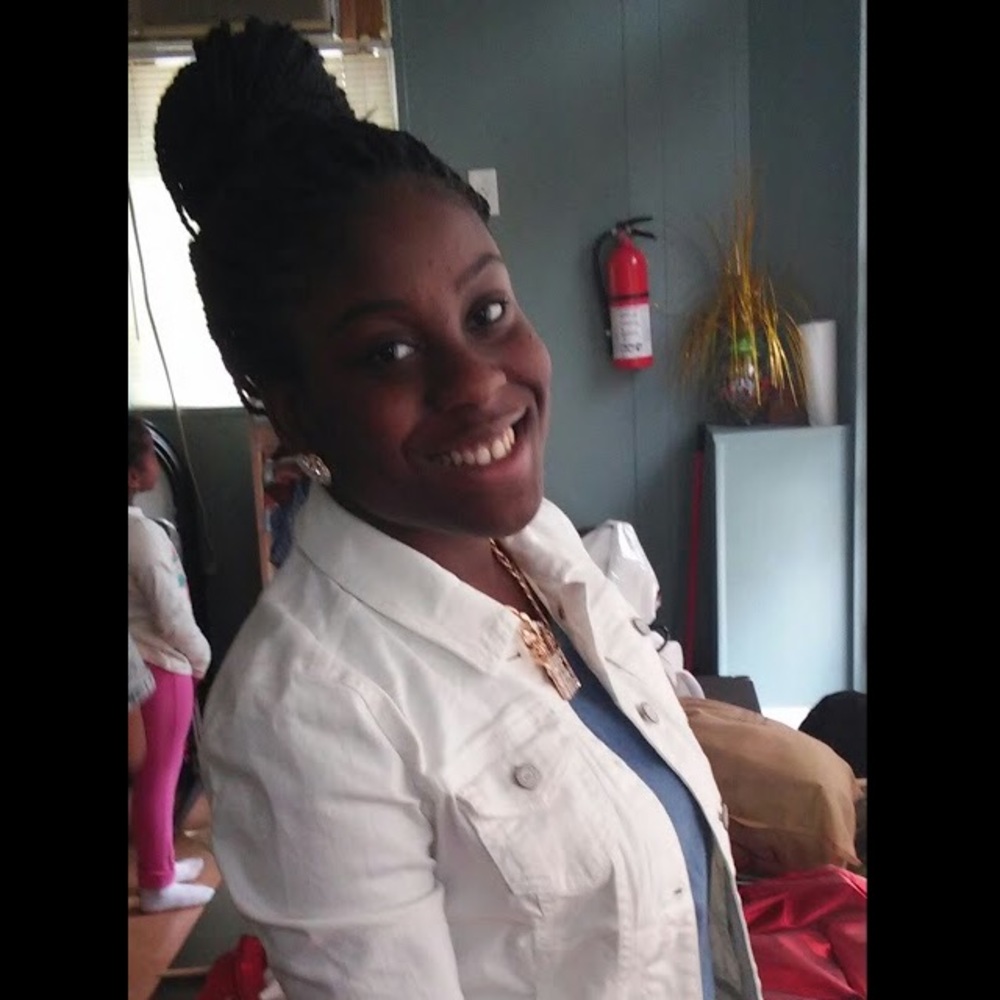 Meet your Posher, Destinee