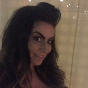 Meet your Posher, Dana