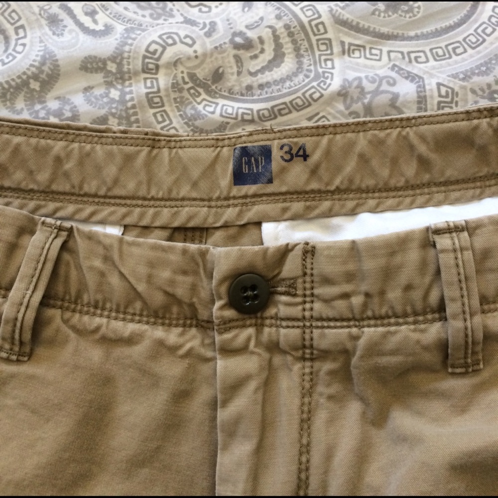 Men's gap cargo shorts. - Picture 2 of 3