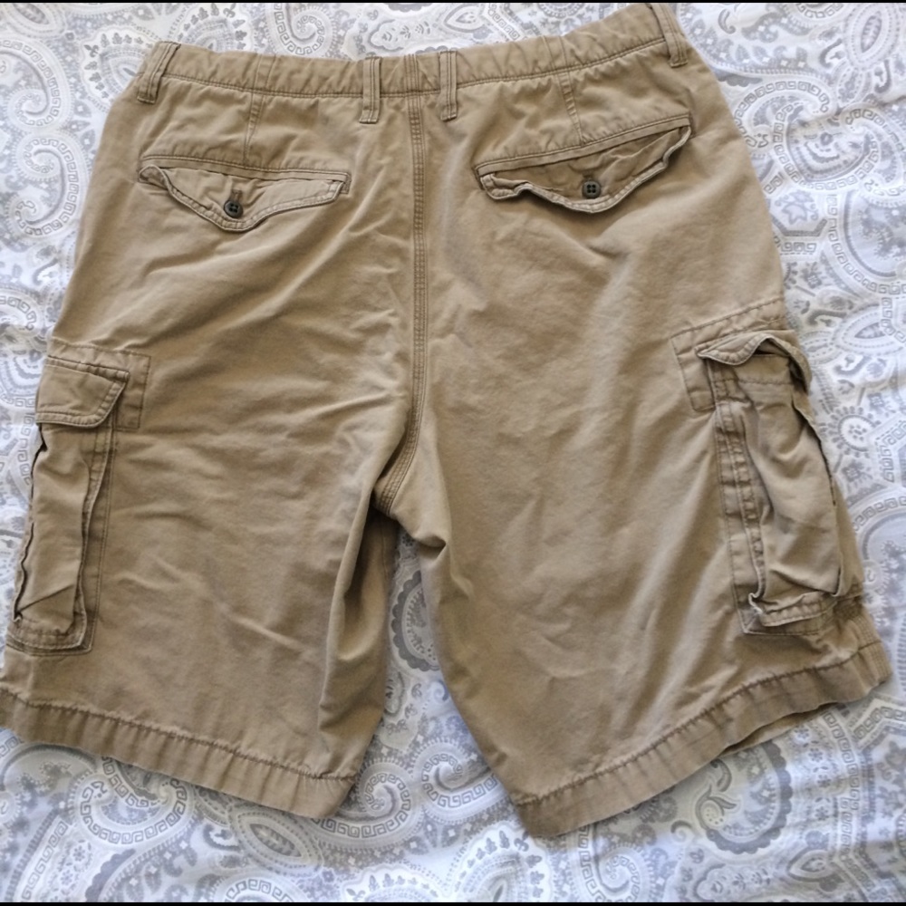 Men's gap cargo shorts. - Picture 3 of 3