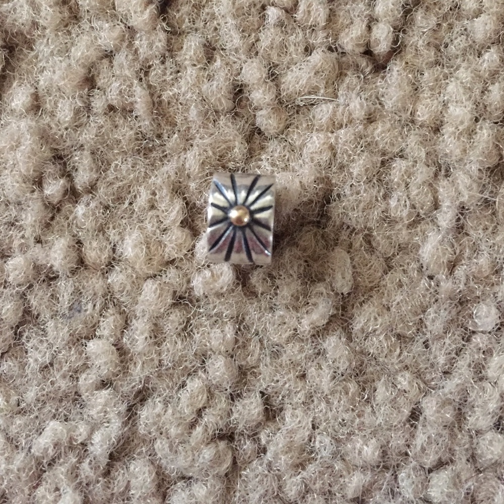 Pandora Starburst Clip 14k