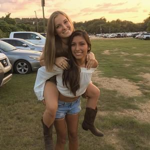 Meet your Posher, Alexandra