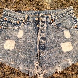 Distressed Levi High Waisted Shorts - Size 6
