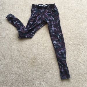 Nike purple camo leggings