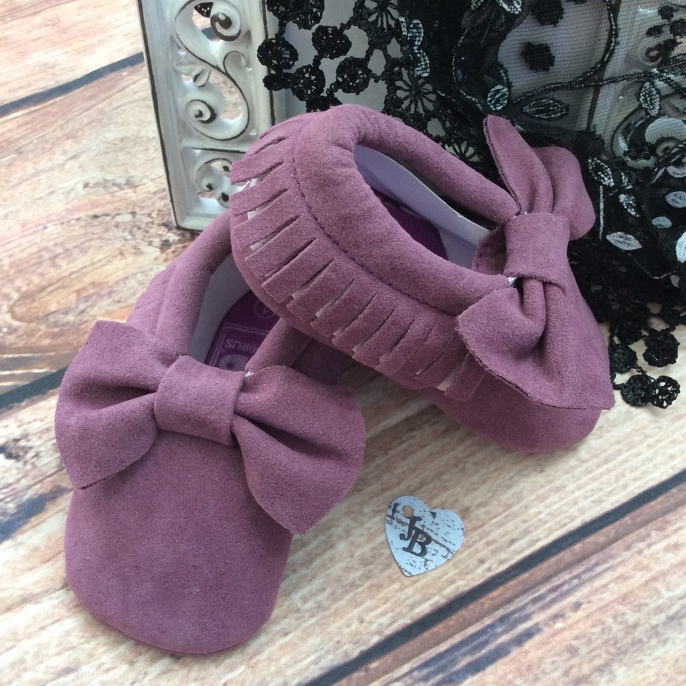 🦋CLEARANCE Baby Girl Suede Fringe Bow Moccasins - Picture 3 of 4
