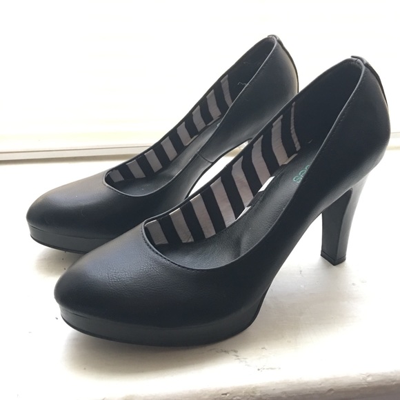 Maurices Shoes - Maurice's pumps 20$