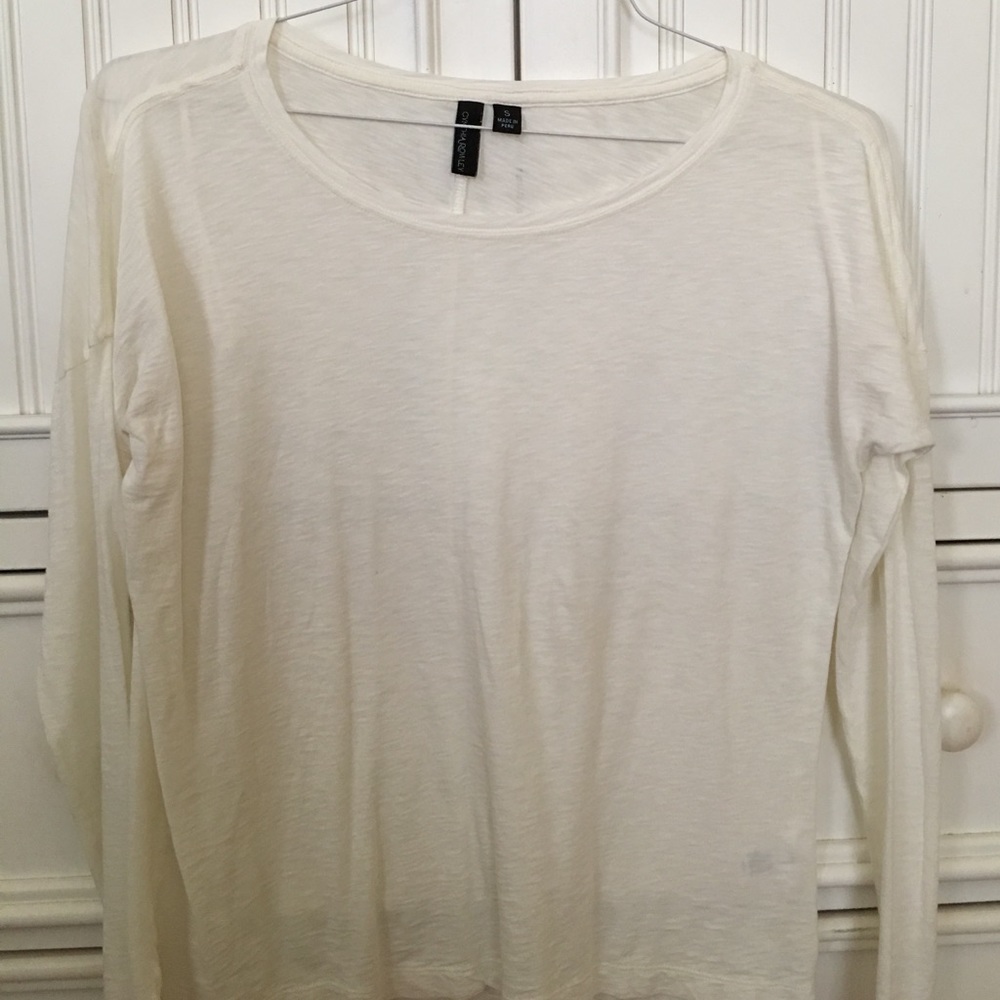 Never worn! Basic long sleeve white tee