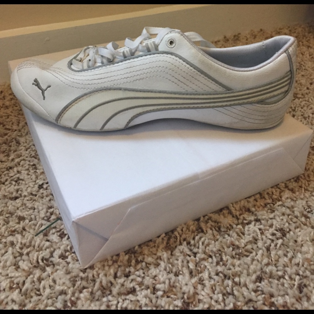 White Puma sneakers size 7.5