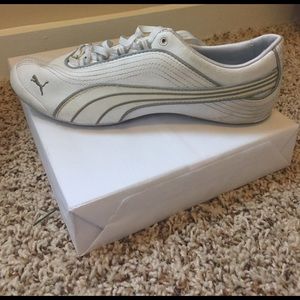White Puma sneakers size 7.5