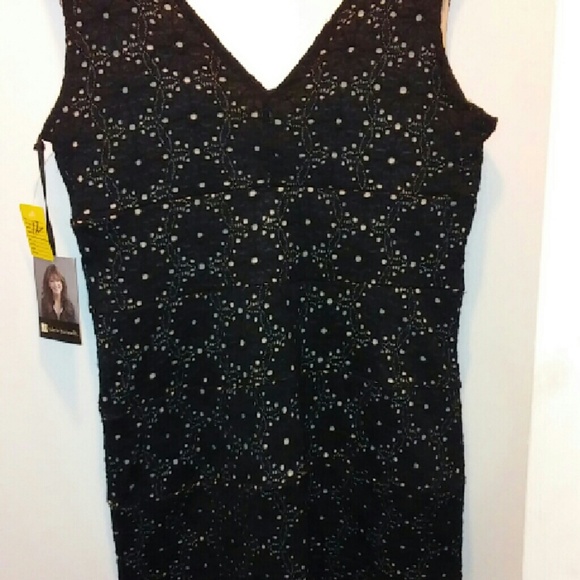 Dress - Picture 2 of 4