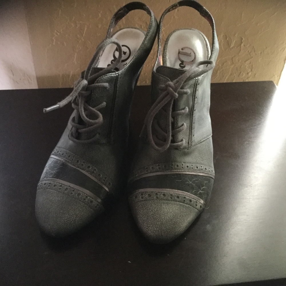 New bootie size 10