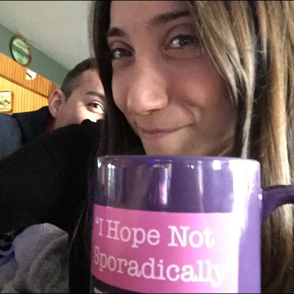 Meet your Posher, Jennifer - Picture 2 of 2